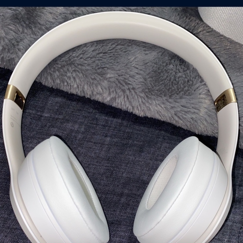Beats Solo 4